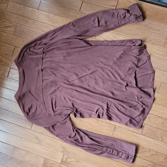 RW & Co Button-Up Blouse - Picture 5 of 5